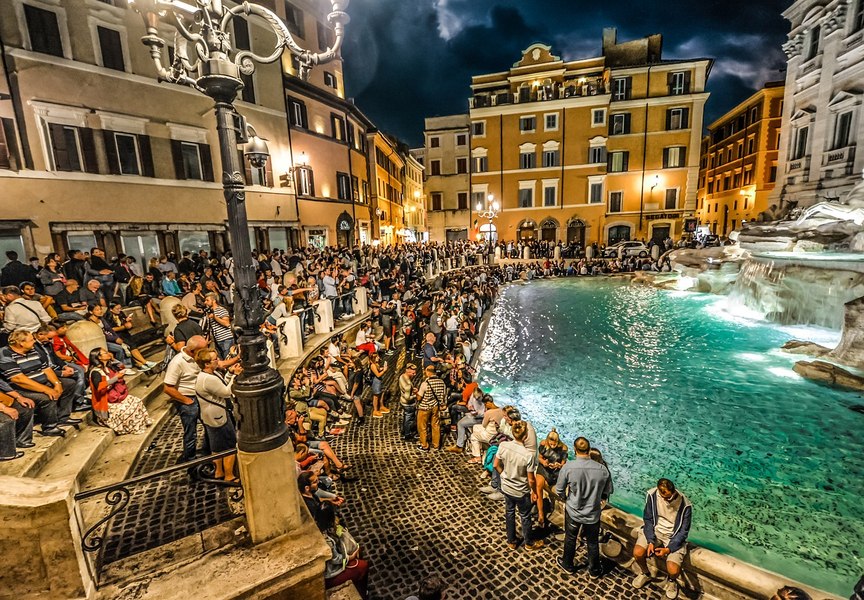 Bandă de români din Italia, prinsă de poliția din Roma. Cum înșelau turiștii