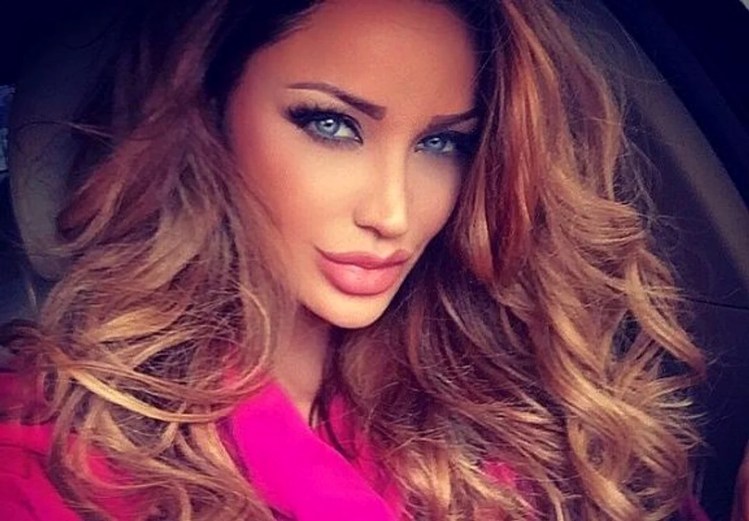 
    ”Bianca Drăgușanu, ca o vulpiță” a spus Cătălin Botezatufoto: Click!  