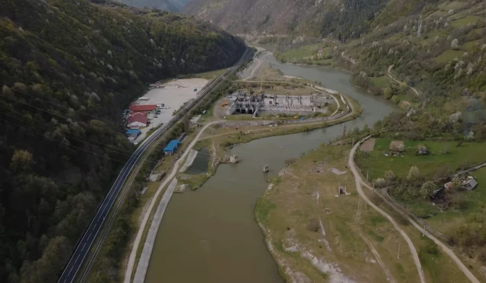 CHE Câineni Vâlcea din Defileul Oltului - văzută din dronă Foto Daciana Stoica