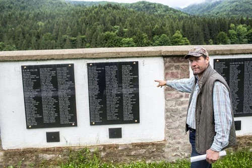 Cimitirul Internaţional al Eroilor din Valea Uzului FOTO Mugur Vărzariu