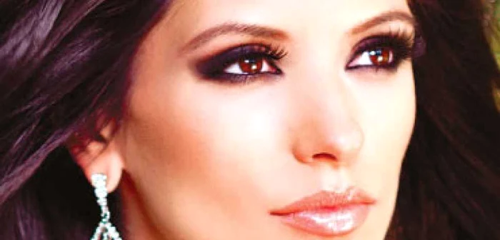 VIDEO Celia şi Blaxy Girls, lansate de Costi în străinătate