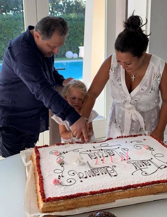 11 marian vanghelie si familia jpg jpeg