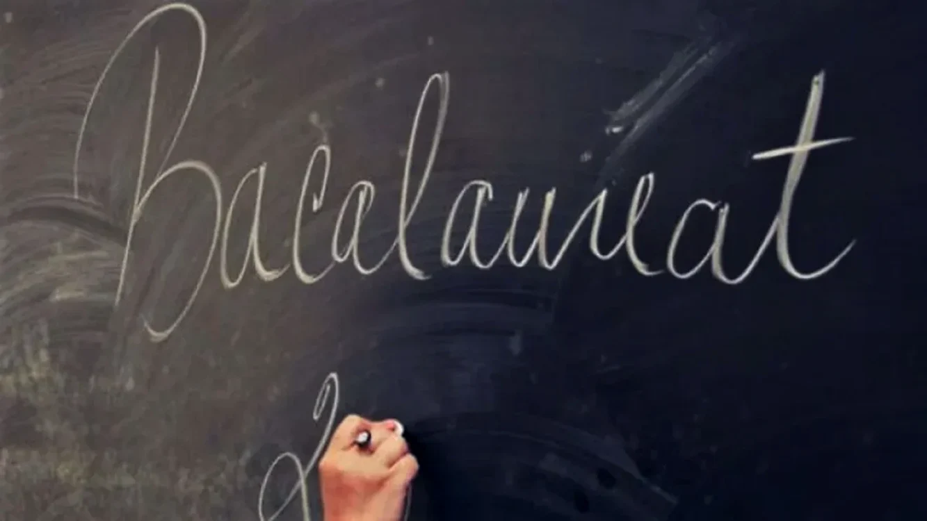 bacalaureat scris tabla centru examen
