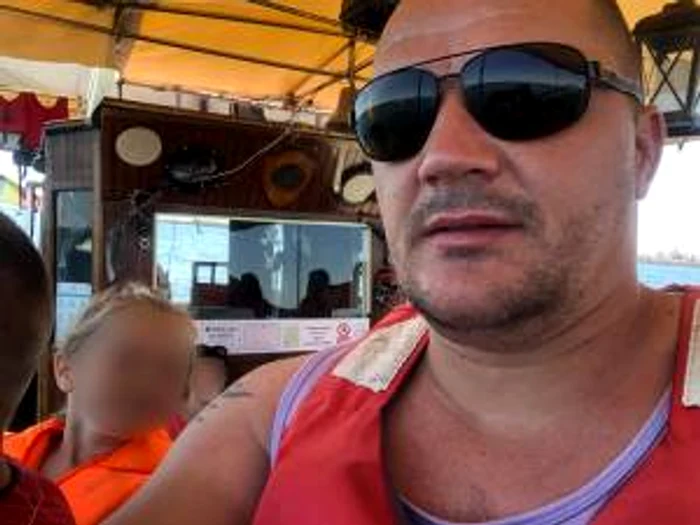 
    Alexander Iosif este bărbatul în a cărui curte a fost aruncată grenada Foto: monitorulsv.ro  