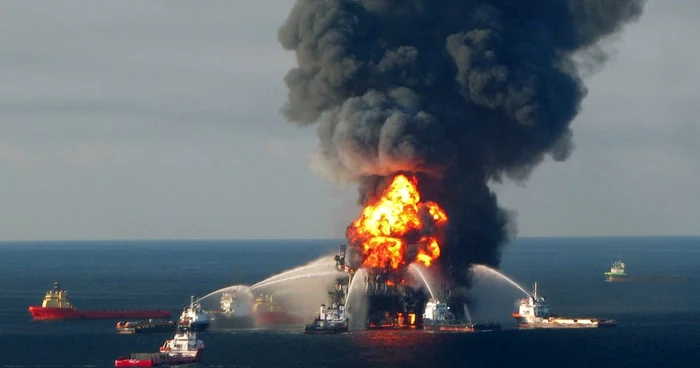 Platforma petrolieră Deepwater Horizon a explodat pe 20 aprilie 2010. FOTOGRAFII: Reuters