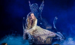 Soprana Irina Baianț în Christine din musicalul “Fantoma de la Operă” Sursa foto Opera București