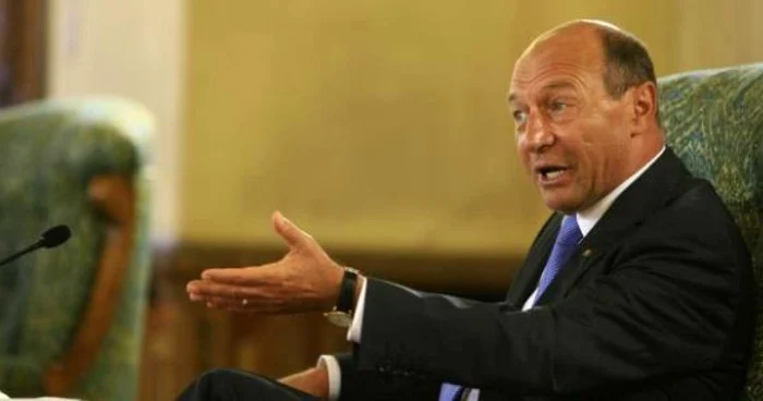 Exemplu antidemocratic