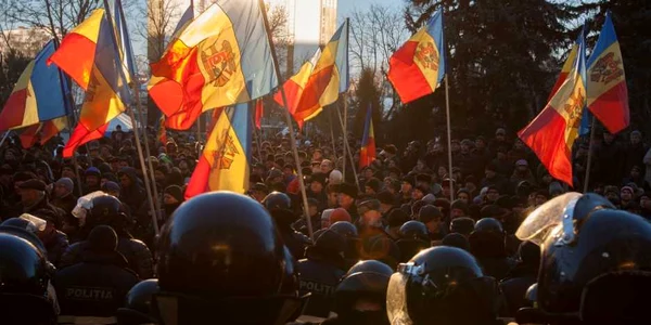 Protest parlament Chisinau la investirea guvernului FOTO Alexandru Tarlev