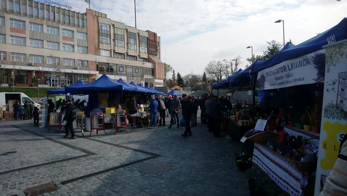 Târg apicol Oltenia Râmnicu Vâlcea 2019 Foto FB Tanasoiu Ionut Cristian