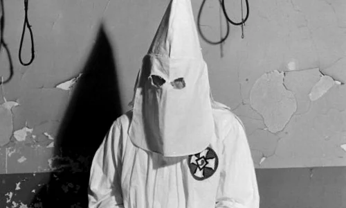 Ku Klux Klan, un experiment social macabru jpeg