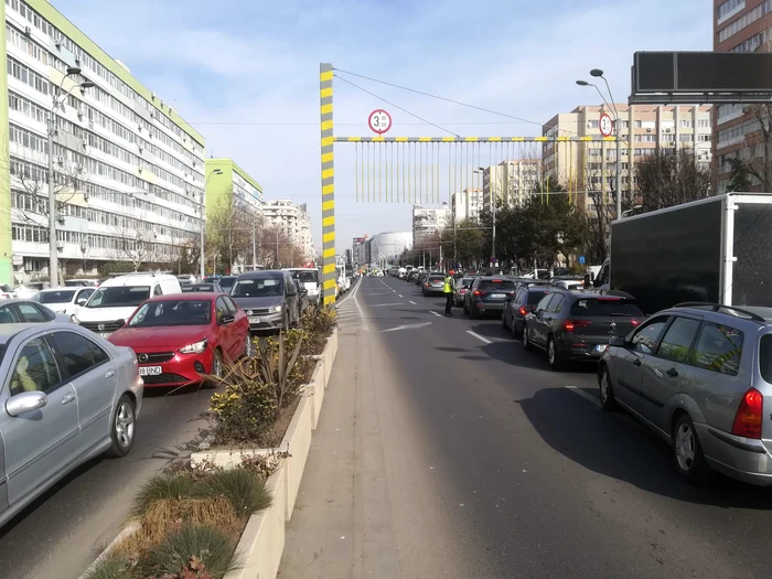 Așa arată porțile metalice care vor fi montate la intrarea în pasajul Unirea