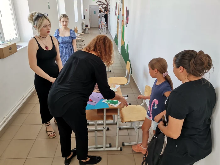 S-a găsit câte ceva de făcut pentru fiecare, de la mic la mare FOTO: Alina Mitran