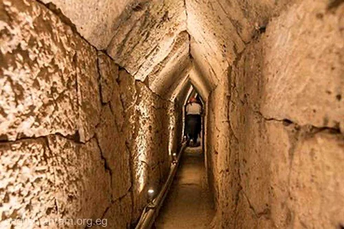 Tunelul este situat la o adâncime de 13 metri