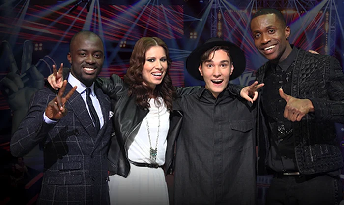 
    Oana Tache prezintă alături de Pavel Bartoş show-ul 