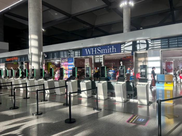 Noi aparate biometrice Entry Exit System la aeroportul Malaga, Spania FOTO Shutterstock 