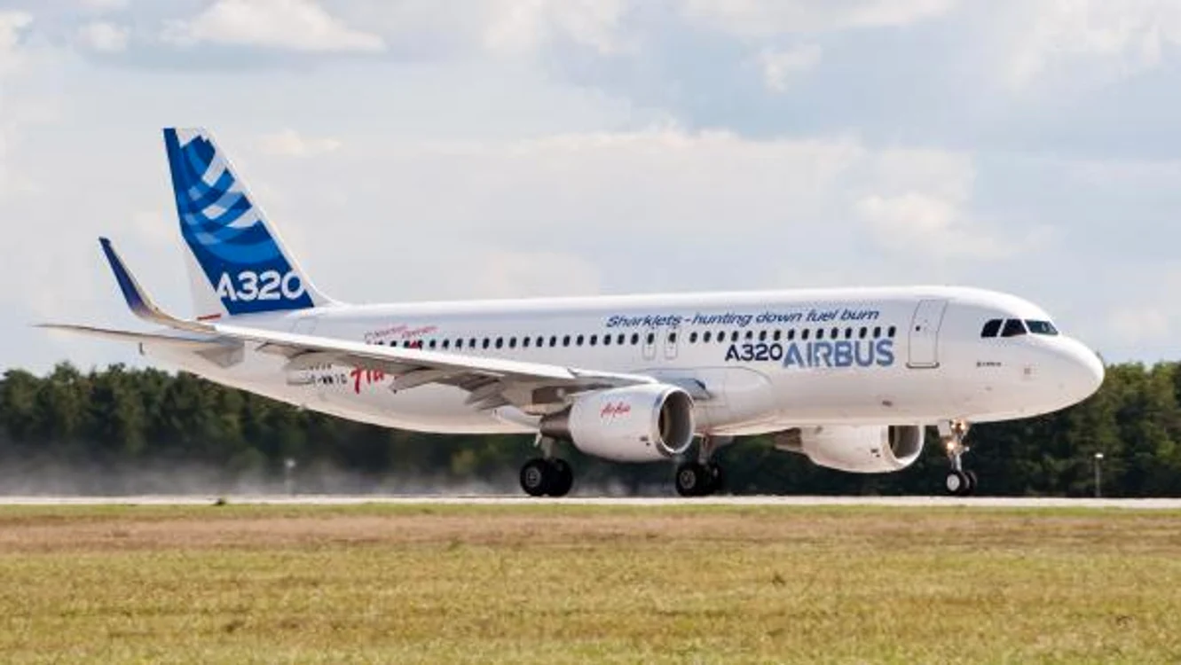 Avion Airbus A320/FOTO:Arhiva