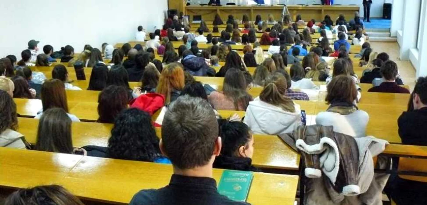Elevlii ialomiţeni au chiulit anul trecut peste 1 milion de ore FOTO: adevarul.ro