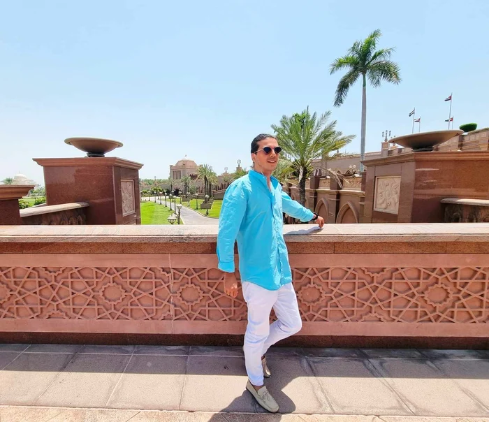 Solistul n-a rezistat soarelui din Dubai