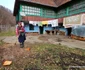 Maria batrana de 93 de ani care crapa lemne FOTO Daniel Guță ADEVĂRUL (6) jpg