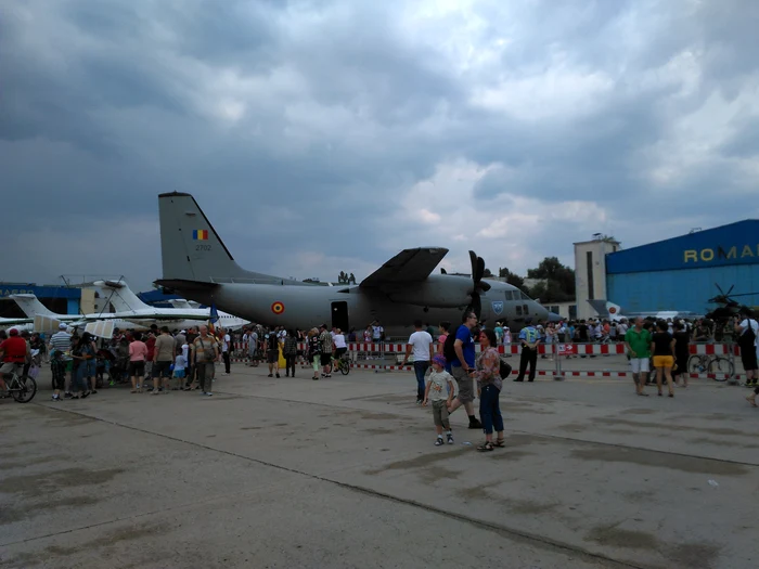 Avionul militar de transport C-130 Hercules