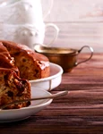 Tort cu caramel si curmale  Sursa foto shutterstock 1253436871 jpg