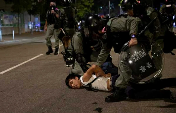 Protestatar reţinut în Hong Kong FOTO EPA-EFE