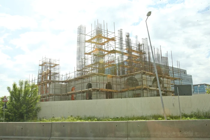 Aşa arată acum lăcaşul de cult pe care Gigi Becali îl construieşte în Pipera, aproape de vila sa