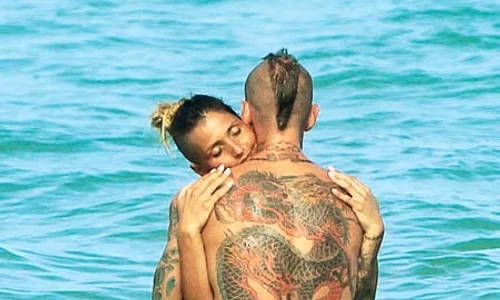 Dragonul de pe  spatele lui  Meireles a făcut  furori în vacanţa  de anul trecut jpeg