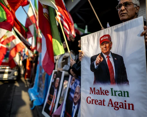 Afiș cu Trump - Make Iran great again FOTO AFP