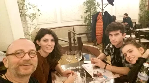 foto 3 Sara Cuncea cu familia 4 jpeg