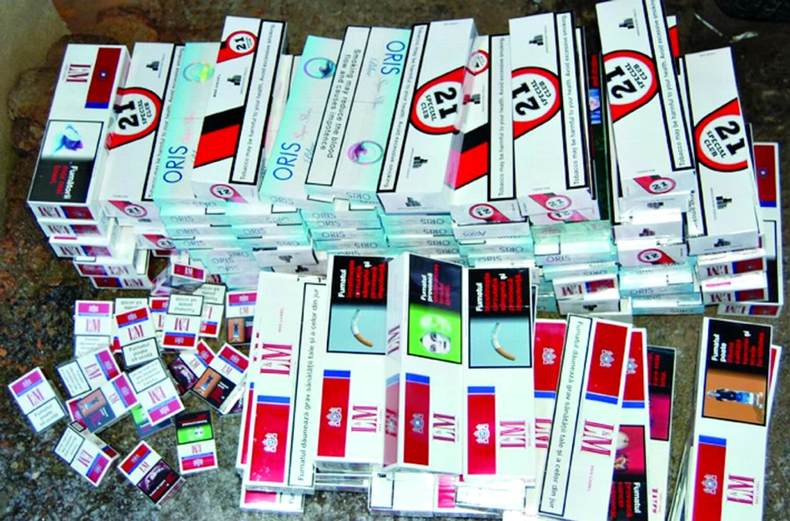 
    Bagajele aparţineau unui grup de şase români, trei femei şi trei bărbaţi  
