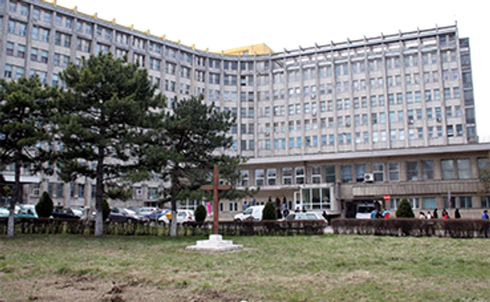 Focul a izbucnit la etajul 4. Medicii au reușit să se autoevacuezeFoto: Mediafax