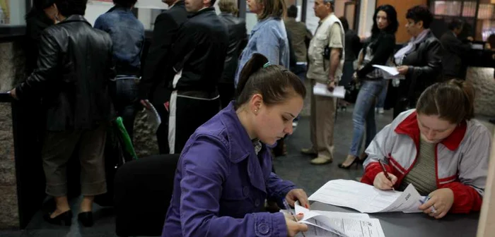 Încasările din impozitele pe salarii au crescut în primele patru luni ale acestui an, însă încasările din impozitul pe profit au înregistrat o scădere FOTO Adevărul