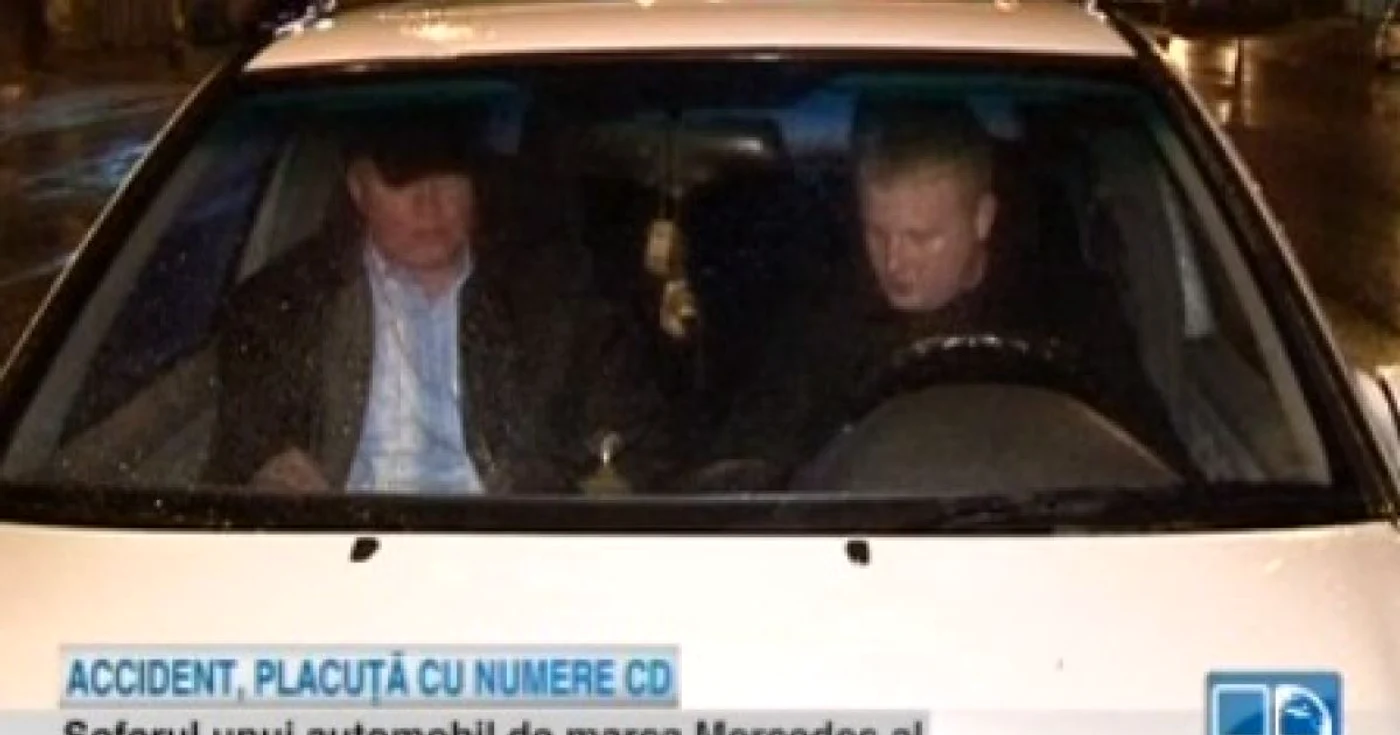:oferul a refuzat s[ coboare din maşină FOTO: captură Publika TV