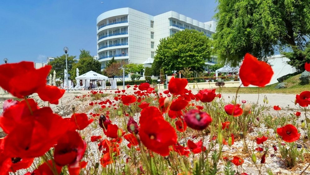 Cum va fi vremea vineri, 12 mai. Weekendul începe cu ploi pe arii restrânse