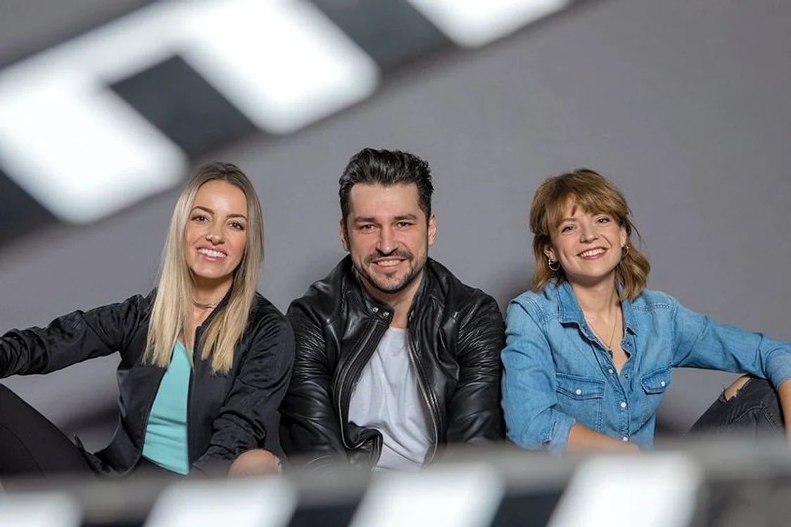 
    Doru Todoruț, încadrat de Ruxandra Stanciu și Victoria Răileanufoto: Instagram  