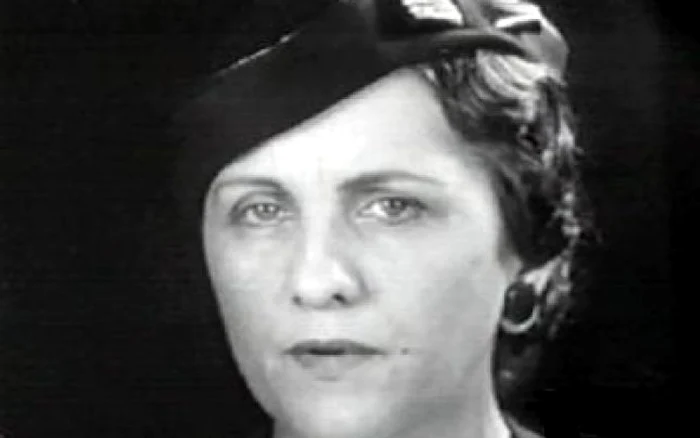 
    Ana Cumpănaș, devenită Anna Sage în SUA, a fost expulzată în 1936, în ciuda promisiunilor FBI, murind săracă, în 1947, în Timișoara  