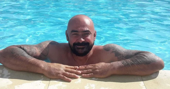 După ce a fost eliberat, Jan Buliga s-a relaxat la piscină FOTO Facebook/ Jan BUliga