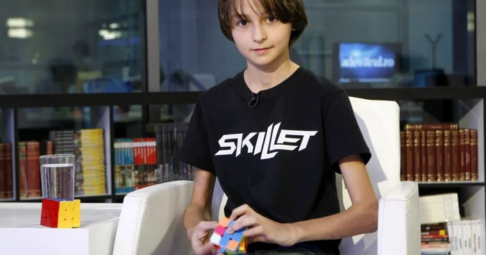 Marin Fronescu - speedcubing FOTO Eduard Enea