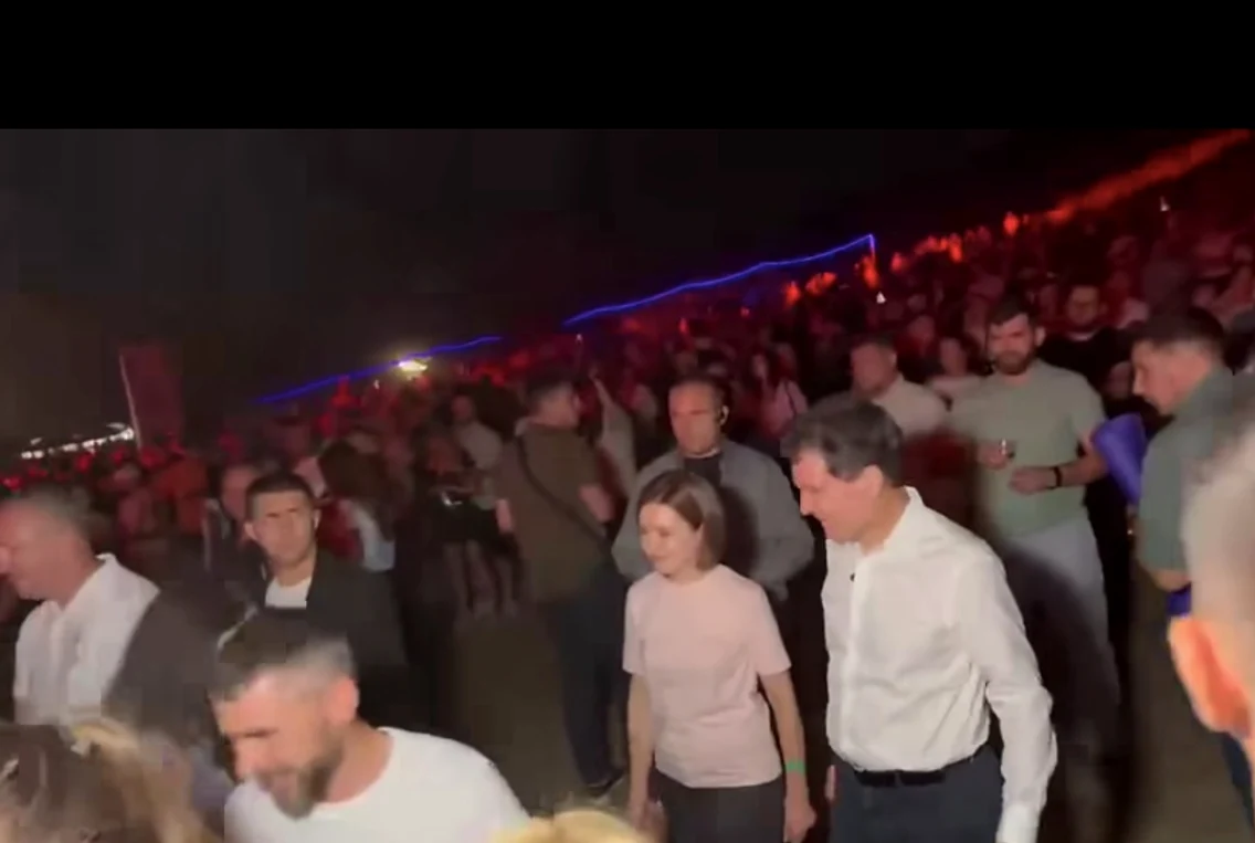 Nicușor Dan, Maia Sandu la Festivalul Lupilor / Foto: Pro TV Chișinau