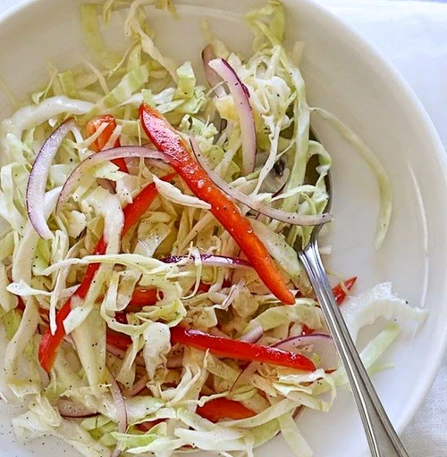 salata varza si ceapa rosie jpeg