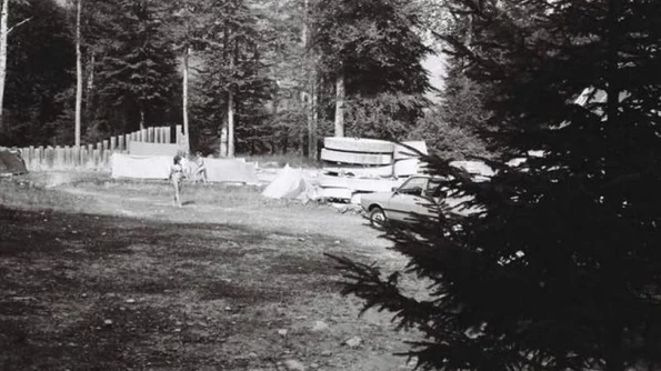 Studente la plajă în Sarmizegetusa anilor 1980: povestea fotografiilor fabuloase din capitala Daciei, în epoca lui Ceauşescu jpeg