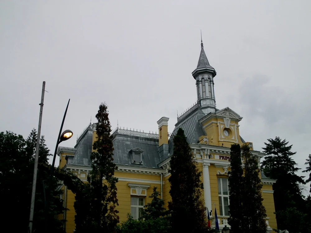 Primaria a fost data in judecata din cauza drumurilor proaste FOTO Adevarul