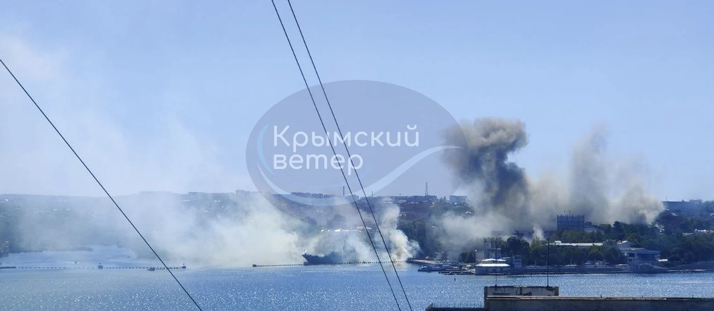 Statul Major al Flotei ruse din Marea Neagră este în centrul oraşului Sevastopol FOTO Twitter