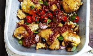 Pui cu rosii si bacon la cuptor jpeg