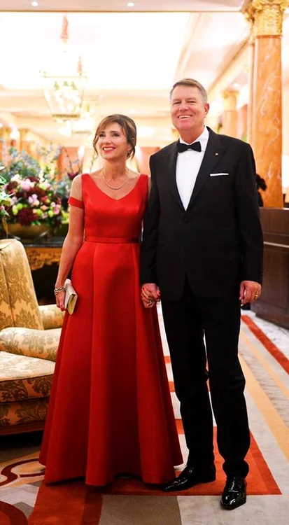 17 carmen iohannis lady in red aniversare printul charles 70 ani jpg jpeg