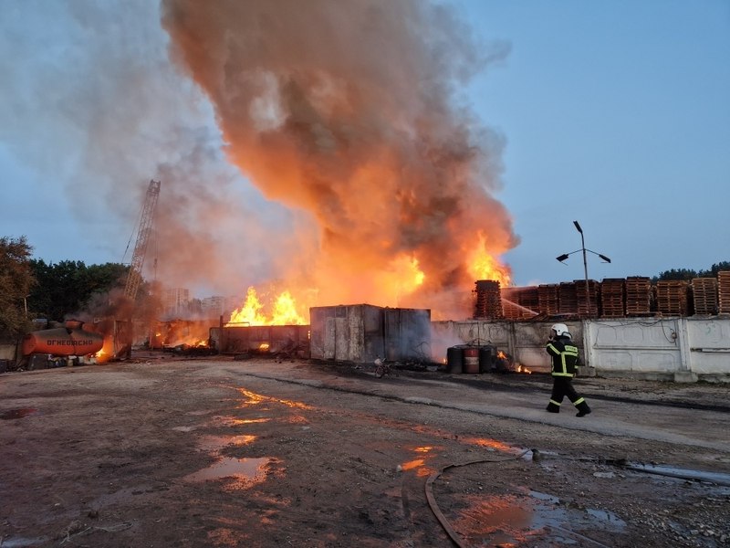 O dronă a căzut pe un depozit de muniții din regiunea rusă Voronej. Localnicii sunt evacuați