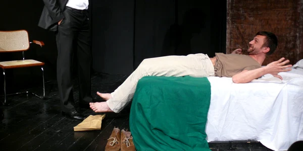 piesa de teatru tape cu actori tineri de la piatra neamt