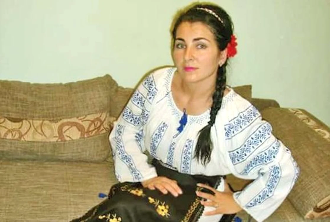 
    Daniela Berşu a fost prinsă  în urma unui flagrant  organizat la Primăria Vîrşolţ  