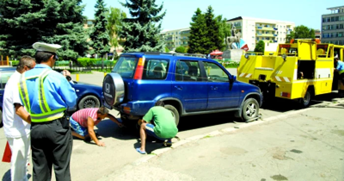 Hunedoara: Devenii îi acuză pe comunitari de abuz